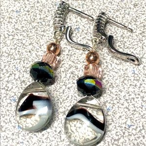 ⭐️🎁pretty silver and Swarovski earring -Cubic zirconia-lever backs